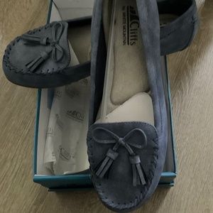 White Mountain Blue Cliff Suede Slip On Shoes